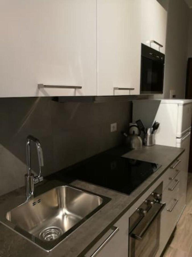 Appartamento Con Grande Terrazzo In Via Lomellina - Lome 527 Milán Exterior foto
